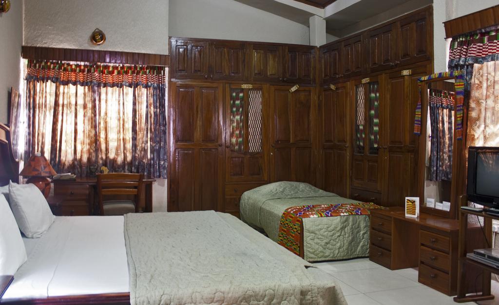 Four Villages Inn Kumasi Oda fotoğraf