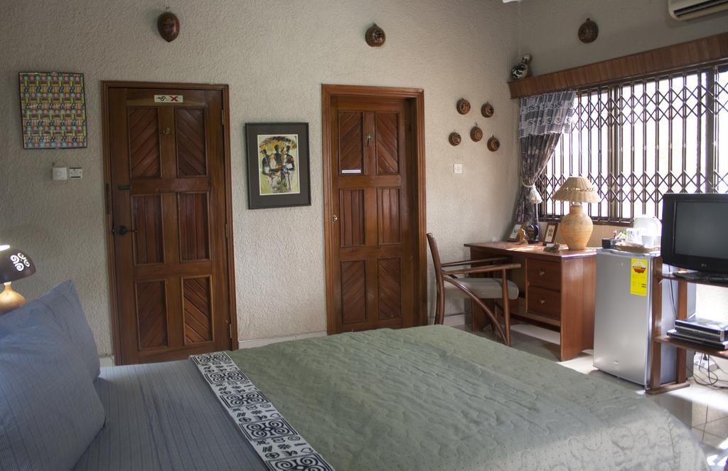 Four Villages Inn Kumasi Oda fotoğraf