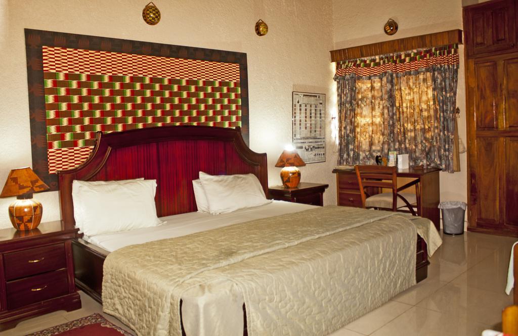 Four Villages Inn Kumasi Oda fotoğraf